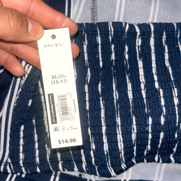 MATCHING SET - Picture 4 of 5